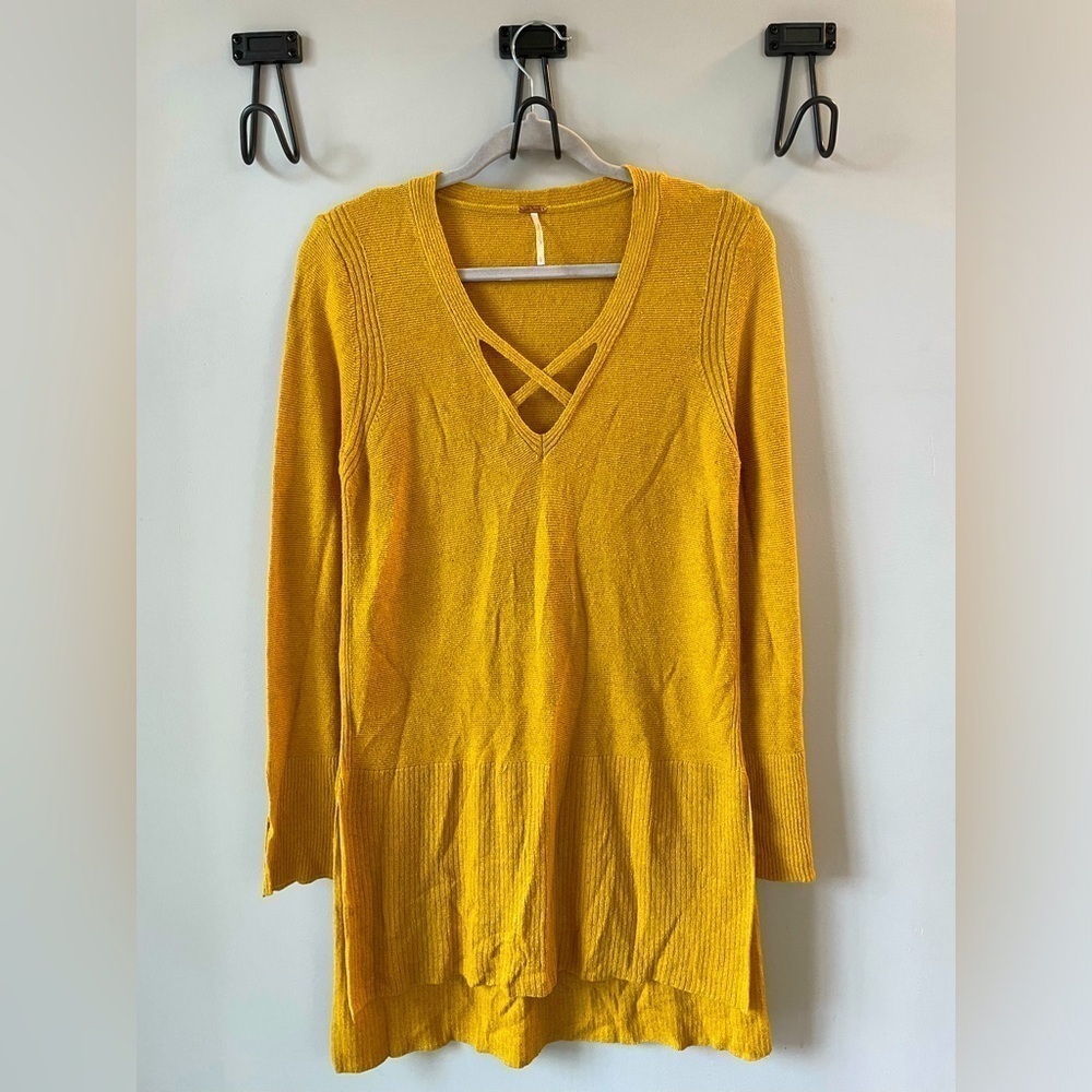 Free People, women’s large, mustard yellow gold sweater vneck dress long sleeve